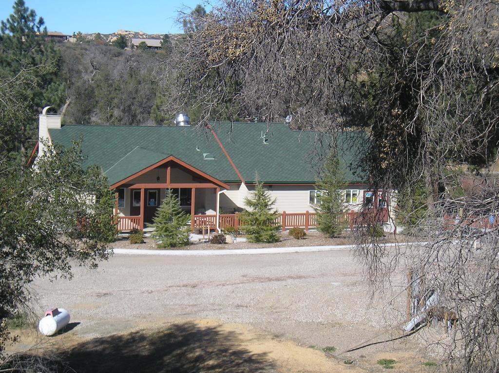 Oakzanita Springs Camping Resort Cottage 3 Descanso Extérieur photo