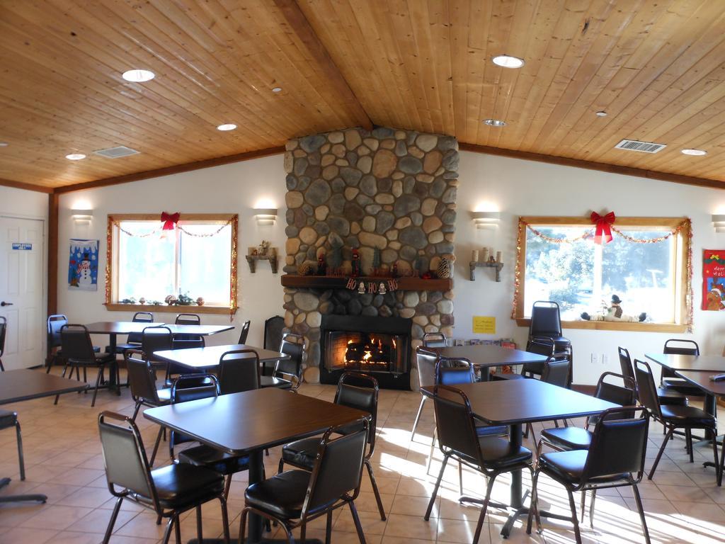 Oakzanita Springs Camping Resort Cottage 3 Descanso Extérieur photo