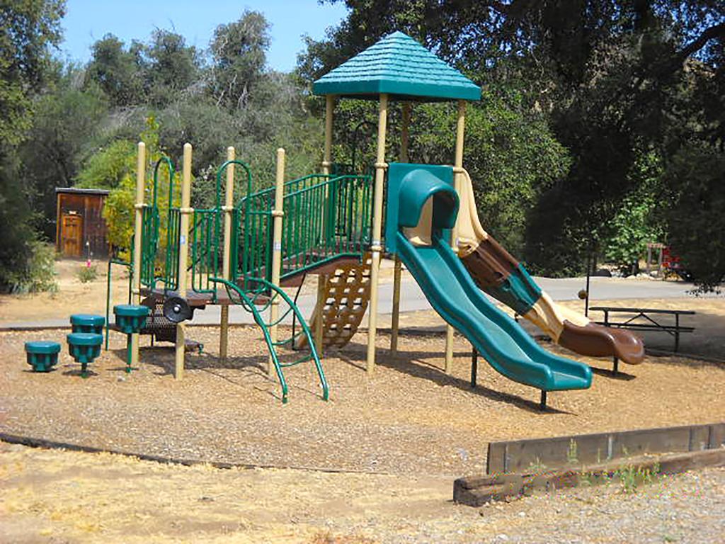 Oakzanita Springs Camping Resort Cottage 3 Descanso Extérieur photo